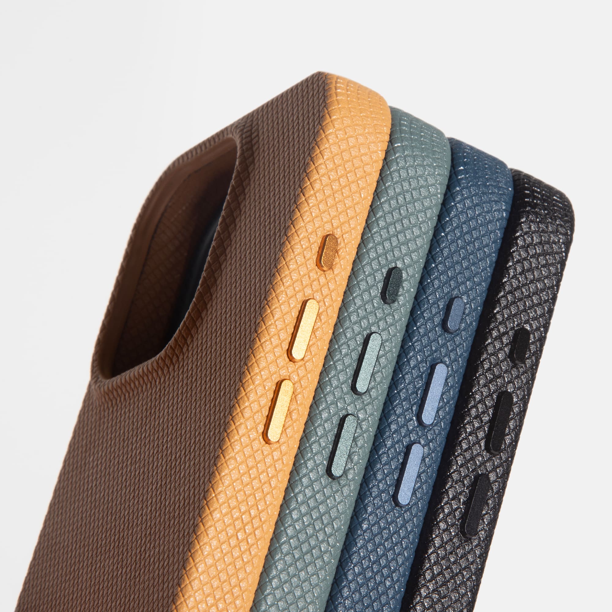 Чехол Native Union (RE)Classic Case MagSafe для iPhone 16 Pro, крафт