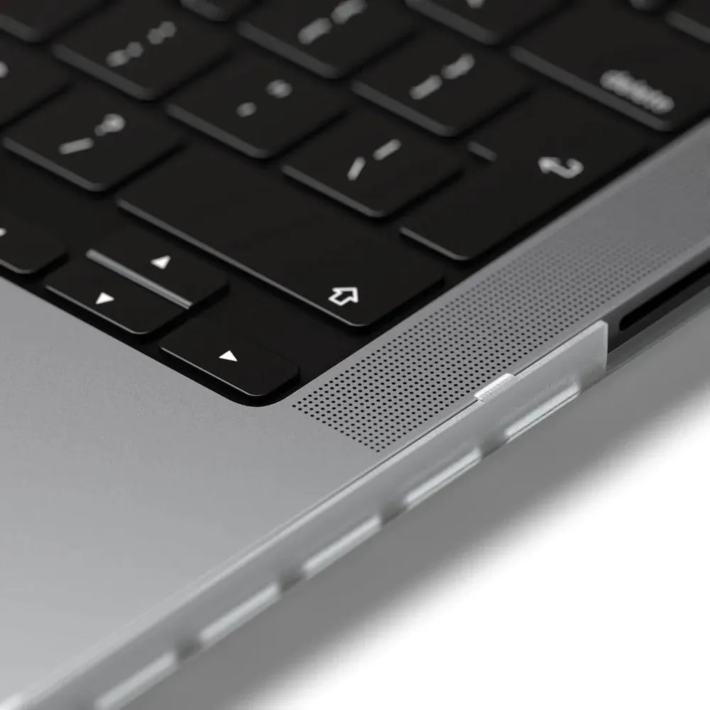Чехол-накладка Satechi Eco Hardshell Case для MacBook Pro 16", прозрачный