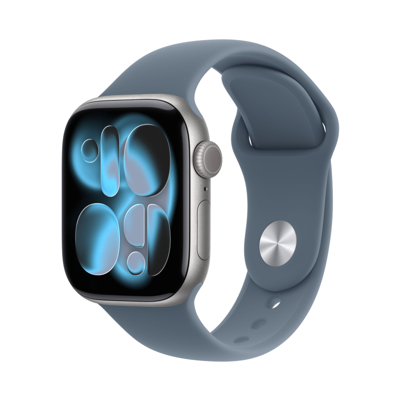 На фото изображено Apple Watch Series 11, 42 мм, корпус из алюминия цвета «Серый космос», спортивный ремешок, размер M/L