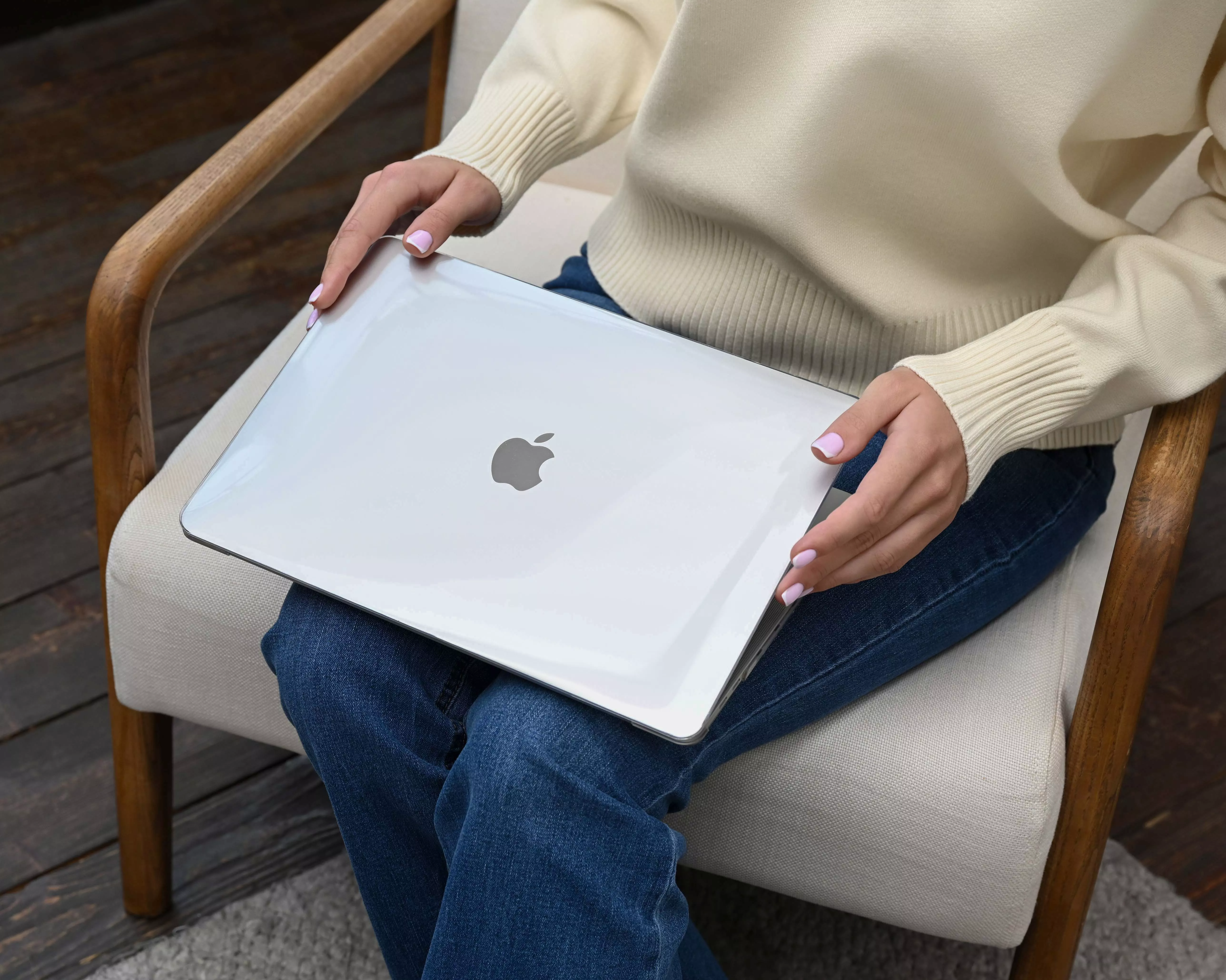 Защитный чехол uBear Vision Case для MacBook Pro 16, прозрачный