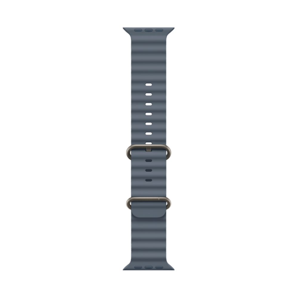 На фото изображено Apple Watch Ultra 3 GPS + Cellular, 49 мм, корпус из натурального титана, ремешок Ocean Band, цвет синий